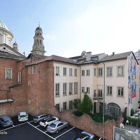 Duomo Center Apartman *